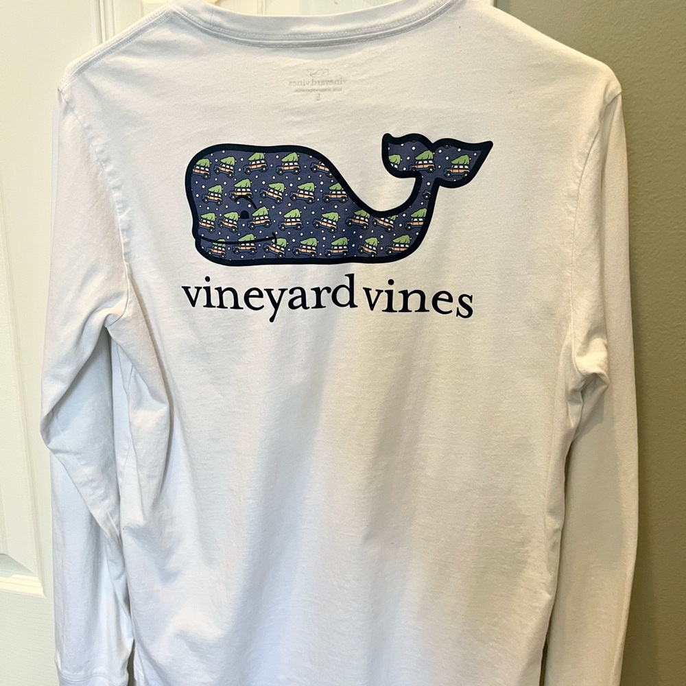 Boys Vineyard Vines long-sleeve tee, size large (18)